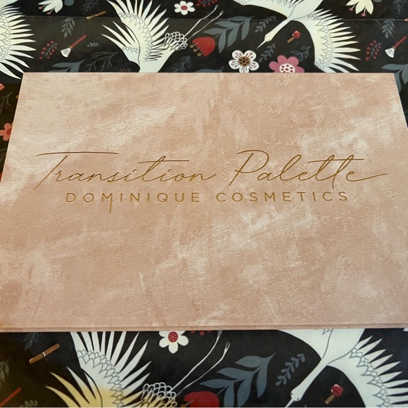 Dominique Cosmetics Bundle - Picture 4 of 12